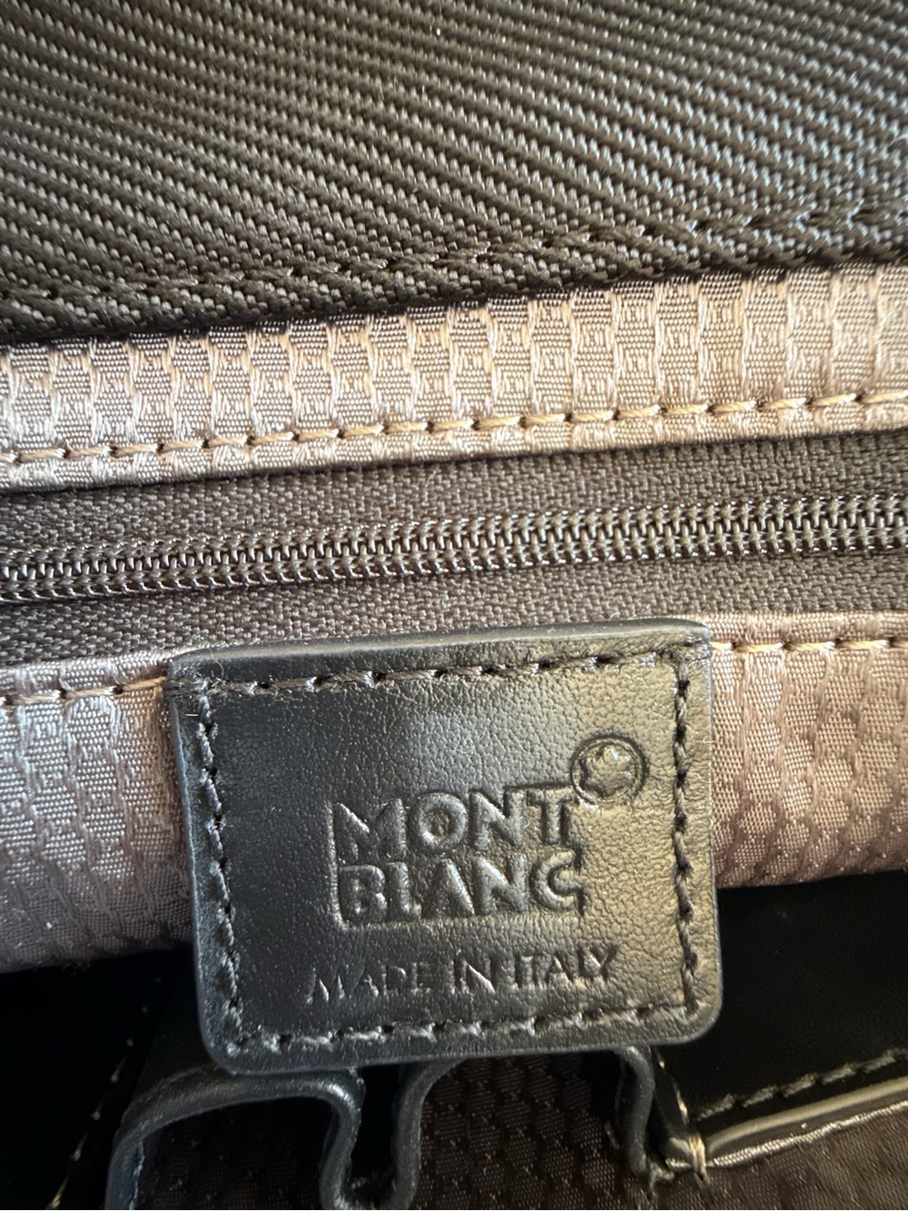 Montblanc Nightflight Messenger Bag - Picture 10 of 13